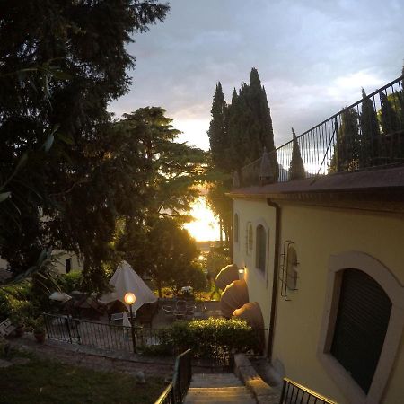 Villa Corteolivo Rooms Torri Del Benaco Exterior photo