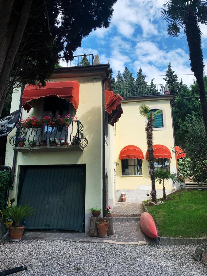 Villa Corteolivo Rooms Torri Del Benaco Exterior photo