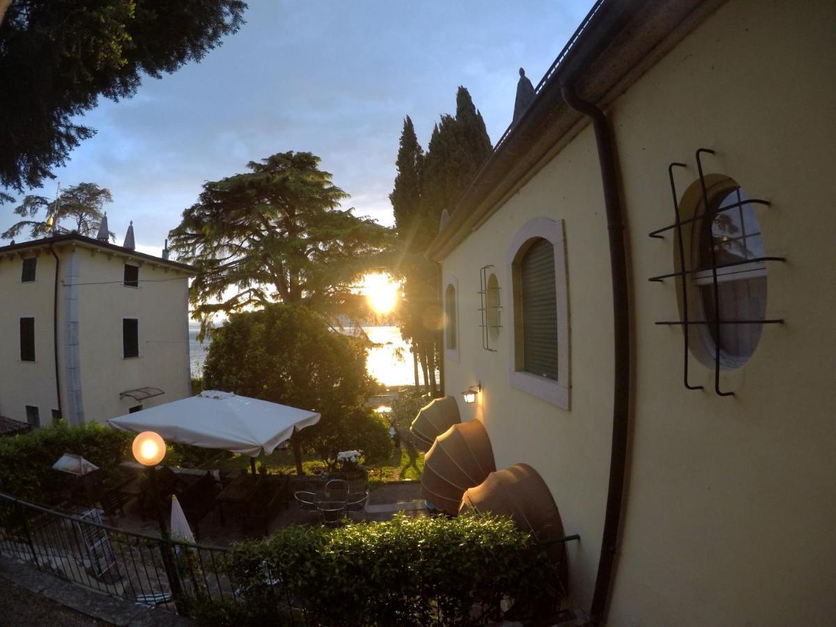 Villa Corteolivo Rooms Torri Del Benaco Exterior photo