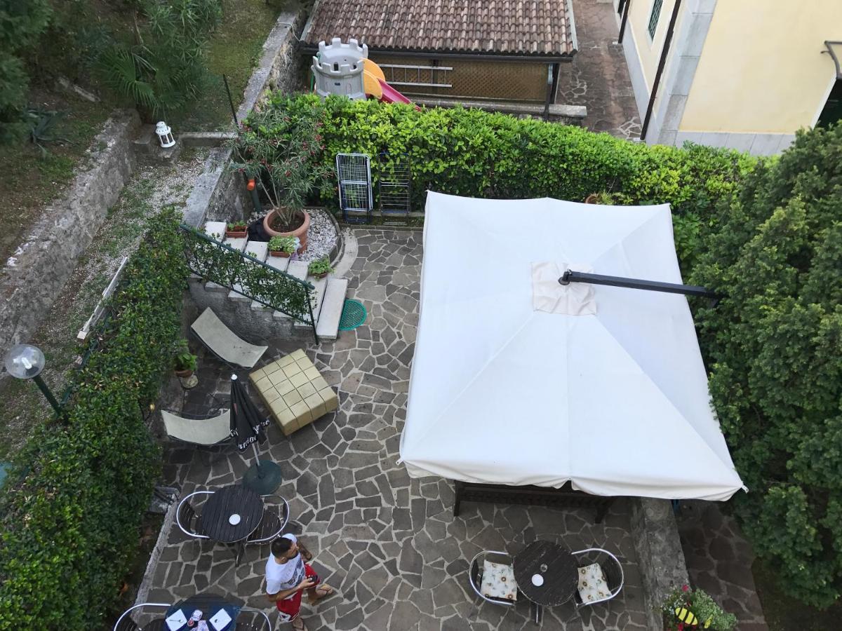 Villa Corteolivo Rooms Torri Del Benaco Exterior photo
